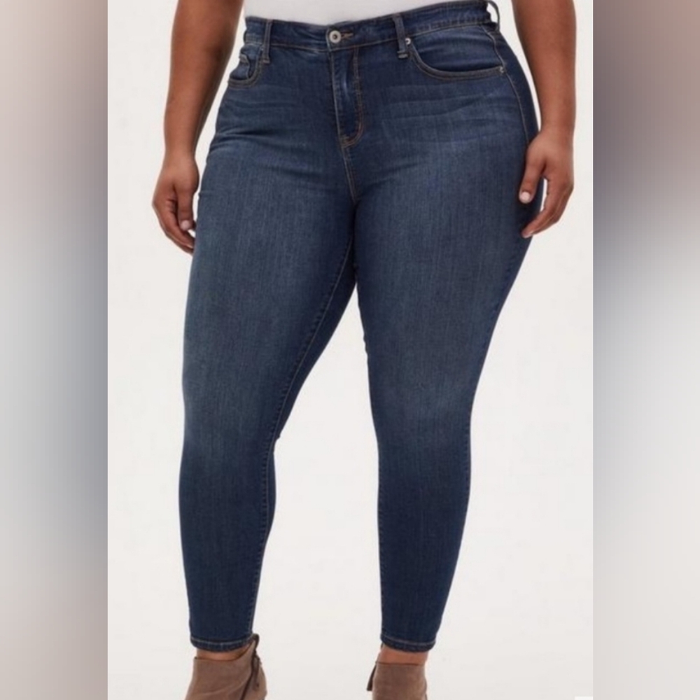 Torrid Sky High Skinny Stretch Denim Jeans 26R